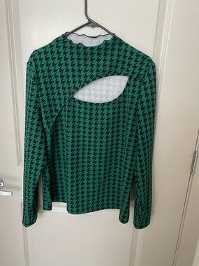 SHEIN Green and Black Houndstooth Long-Sleeve Cutout Top